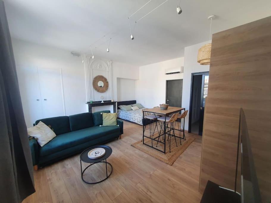 -Garrigue- Face A La Cite Medievale Studio Terrasse Classe 4☆ การ์กาซอน ภายนอก รูปภาพ